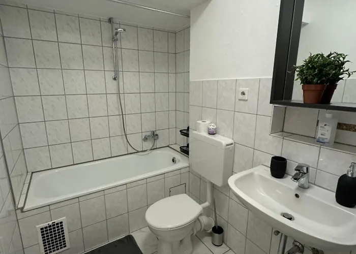 Haus Am Bahnhof דיסבורג